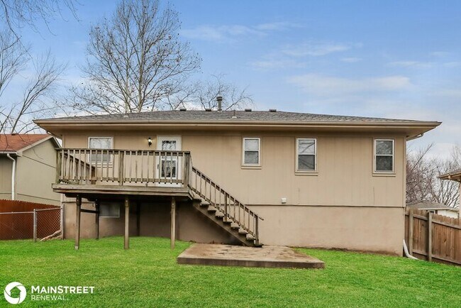 Building Photo - 509 W 5th Ct