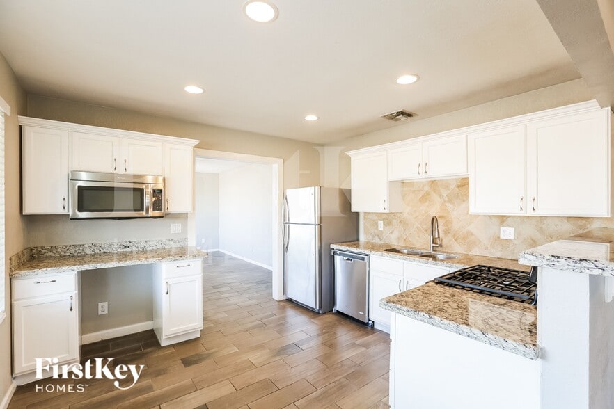 Building Photo - 14838 N 38th St