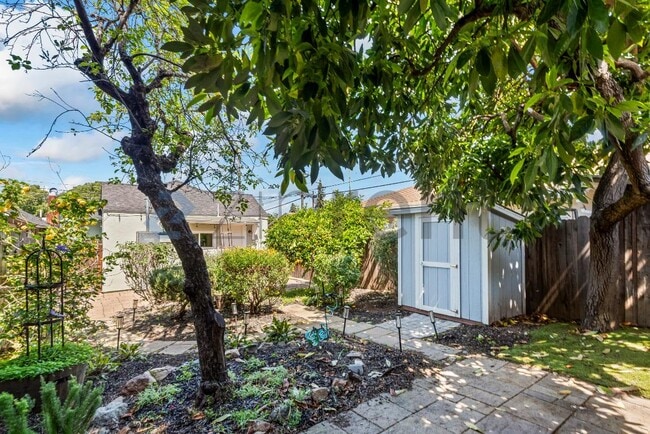 Building Photo - 3226 Star Ave