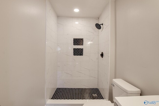 Building Photo - 629 Dawson Terrace NW