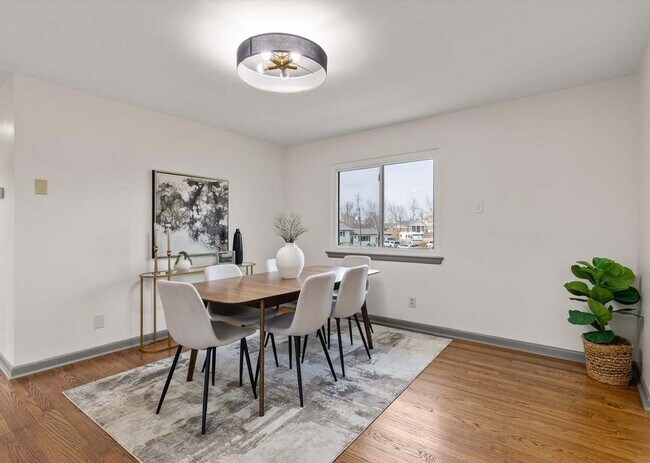 Building Photo - Charming Chattanooga Home in Prime Location!