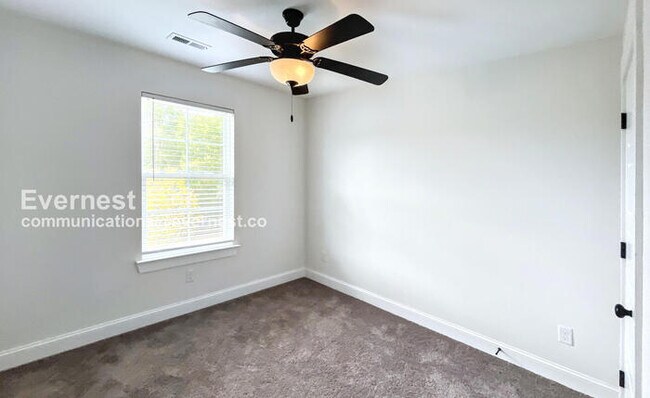 Building Photo - 2823 Kirkman Rd