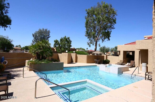 Building Photo - 11074 E Yucca St