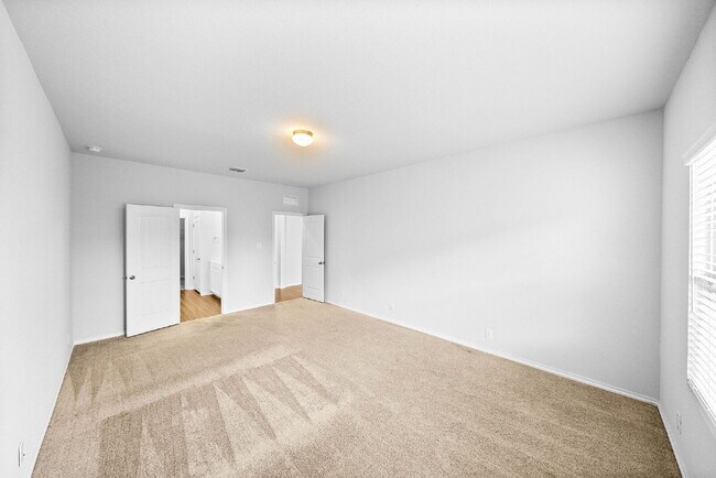 Building Photo - 6723 Shiraz Wy