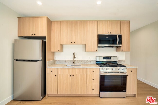 Building Photo - 19732 Henshaw St