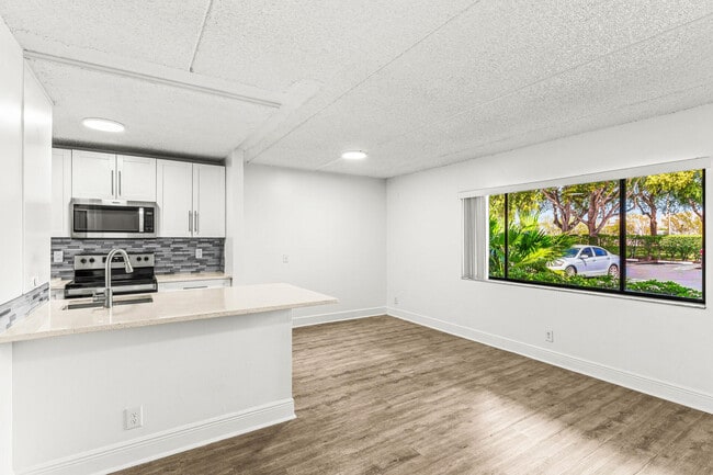 Building Photo - 507 Meadows Cir