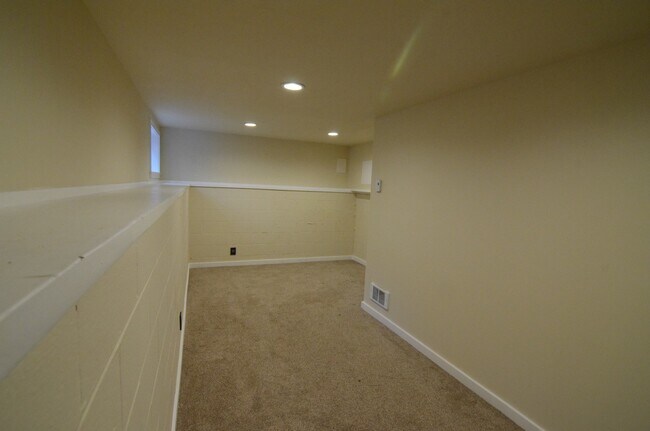 Building Photo - 1409 NW 65th St