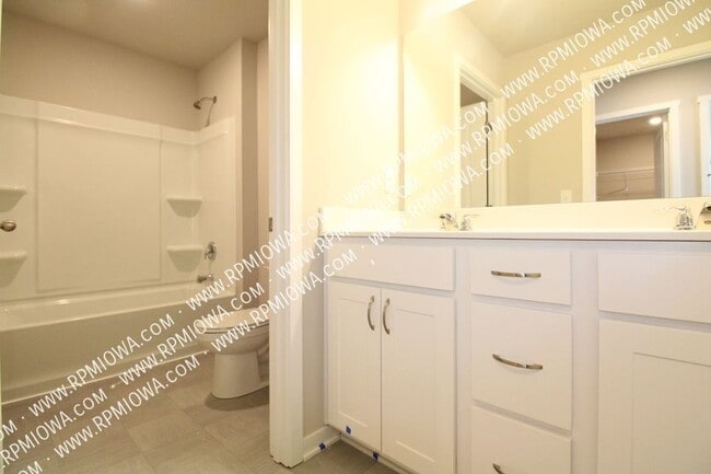 Building Photo - 3009 NW 29th St