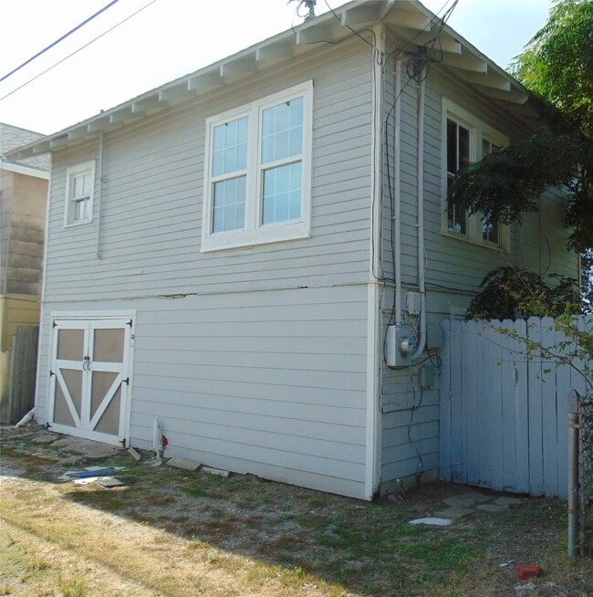 Building Photo - 5113 Avenue O 1/2
