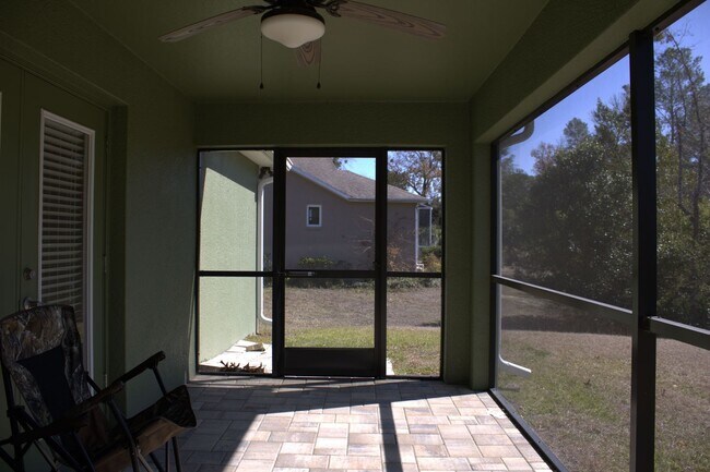 Building Photo - For Rent- 3 Bed 2 Bath