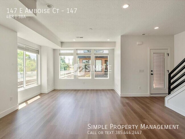 Building Photo - 147 E Amboise Ct