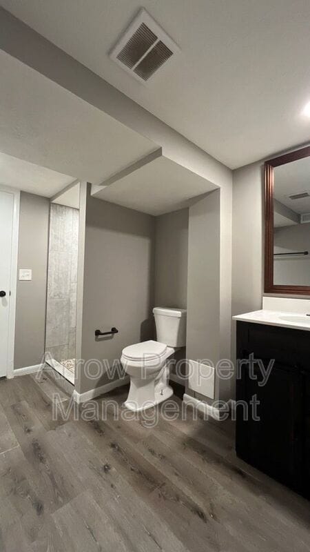 Building Photo - 800 S 38th St Ct