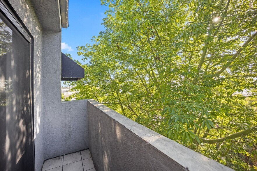 Building Photo - 412 Coronado Ter