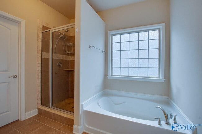 Building Photo - 407 E Mossyleaf Dr SW