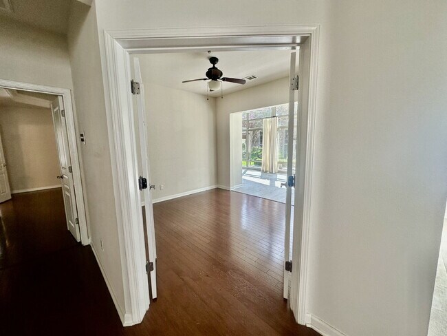 Building Photo - Spacious Updated Home in Sun City!
