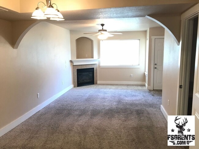 Building Photo - 9938 W Rosecroft Ct