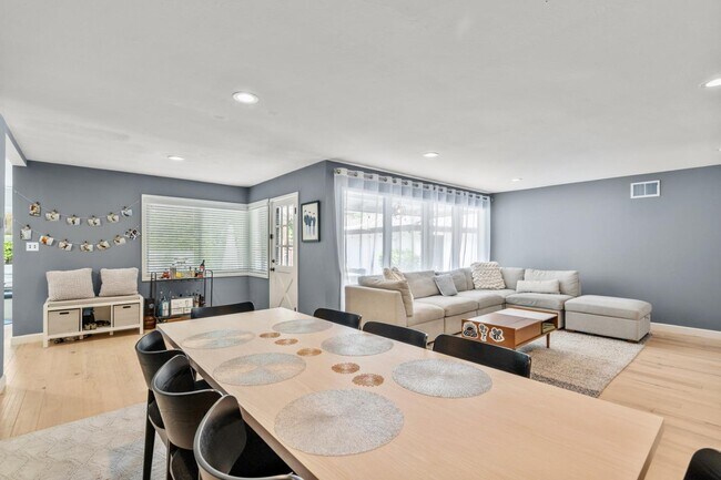 Building Photo - 1344 Camino Ramon