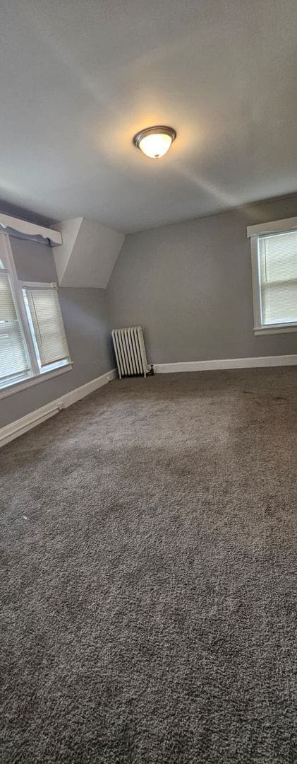 Building Photo - 4 BD 1.5 BA