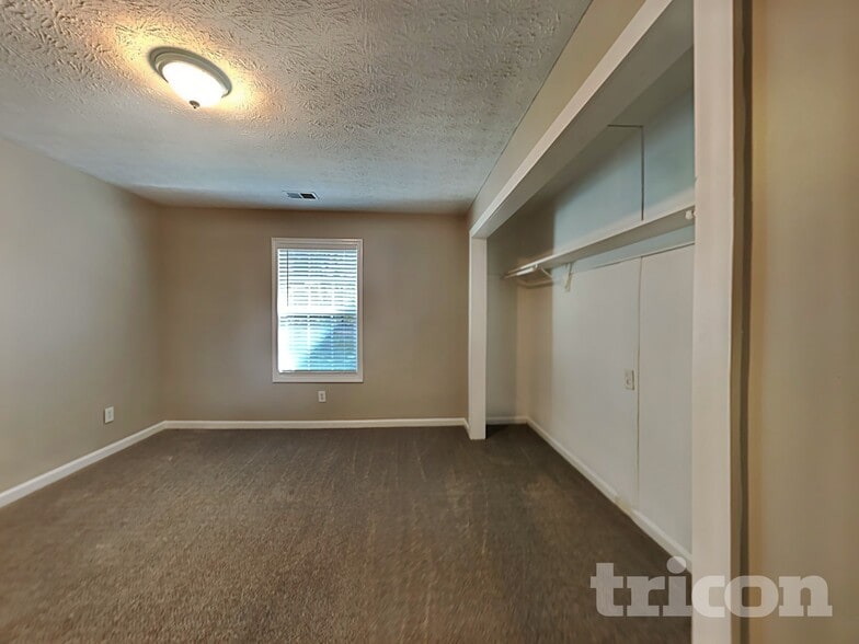 Building Photo - 1009 Butterfly Cove Way