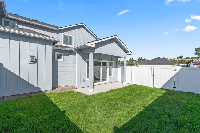 Building Photo - GORGEOUS Duplex in Payette w/3 Bedrooms & 2.5 Baths