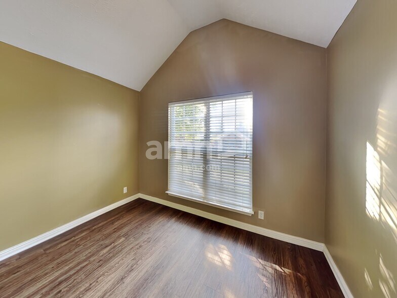 Building Photo - 104 Breakwater Bay