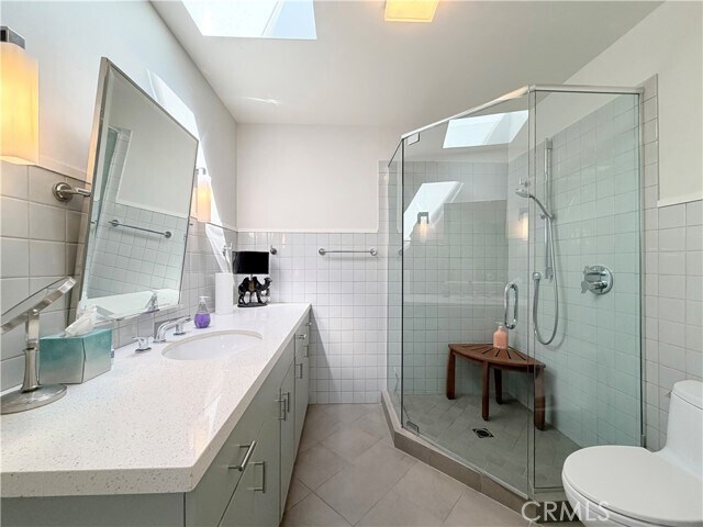 Building Photo - 2490 Monaco Dr