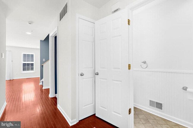 Building Photo - 7970 Heather Mist Dr