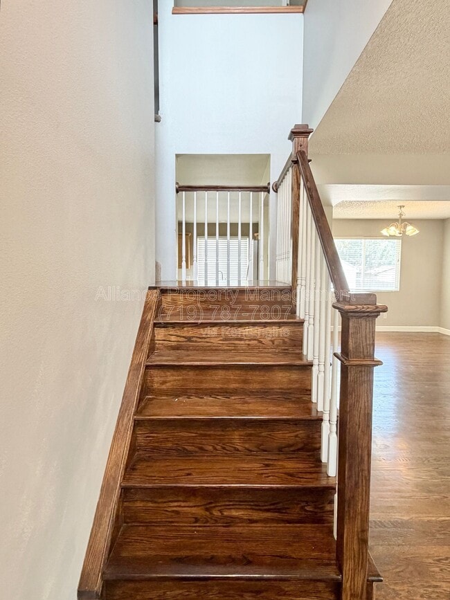 Building Photo - 2825 Dristol Dr