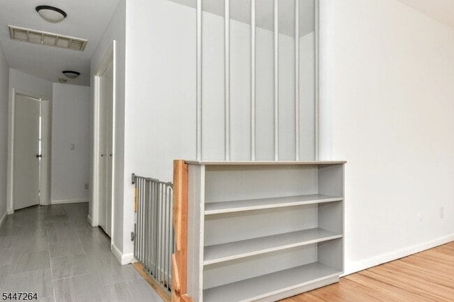 Building Photo - 398 Mayer Ct