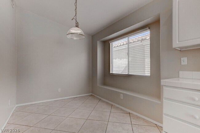 Building Photo - 1460 Dragon Rock Dr