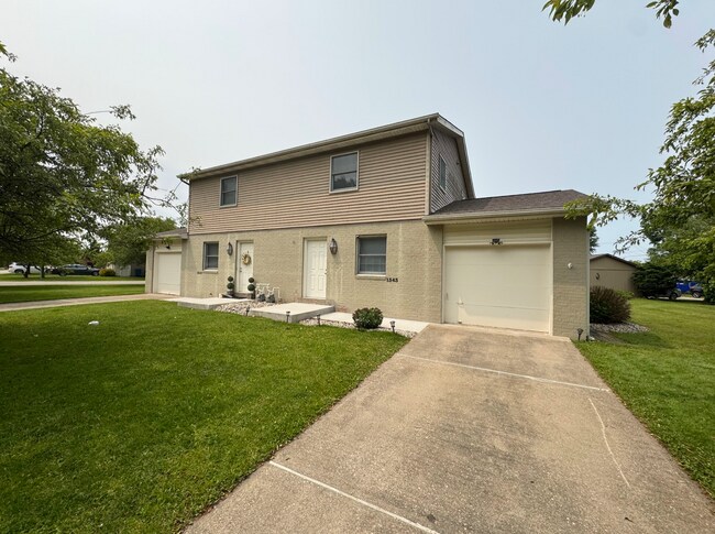 Building Photo - 1341 Stardust Ave NW