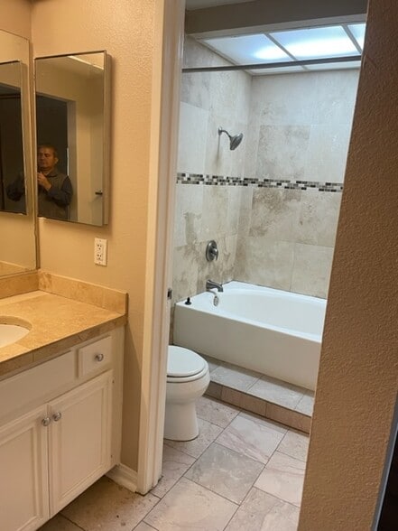 M. Bath - 2533 Almaden Ct