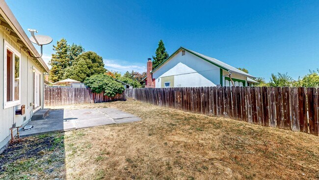 Building Photo - 8690 Lords Manor Way