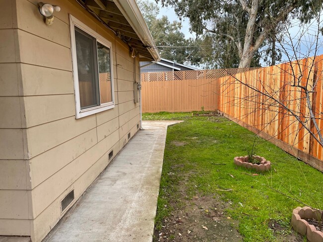Building Photo - Now Available – Stylish 3-Bed, 2-Bath Home...