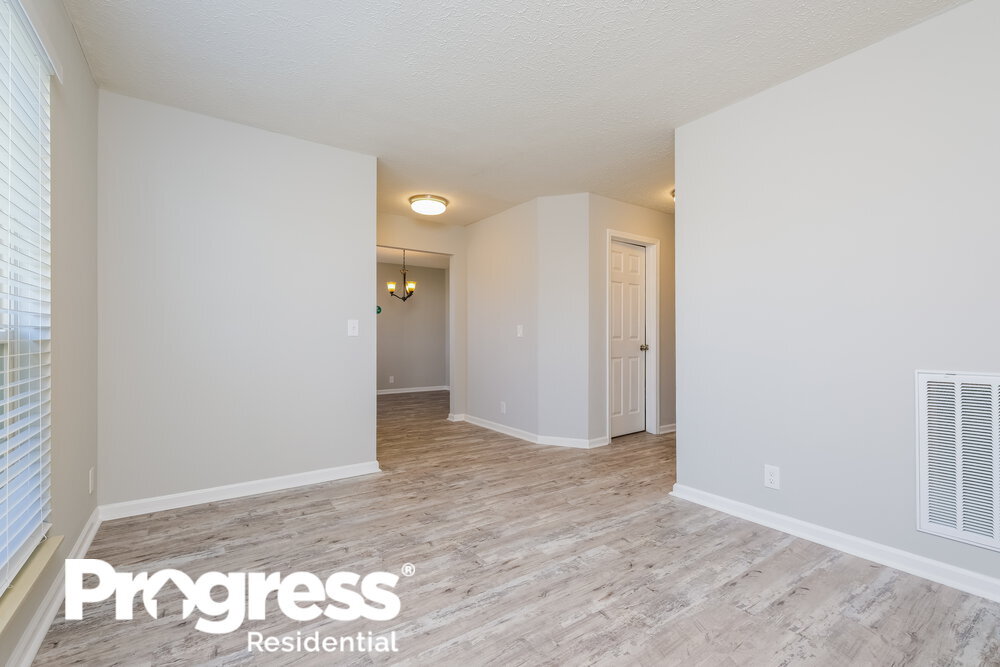 Building Photo - 379 Dorr Dr