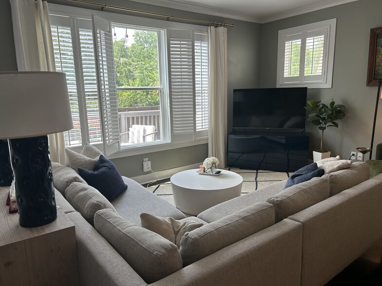 Building Photo - 1716 Northview Ave