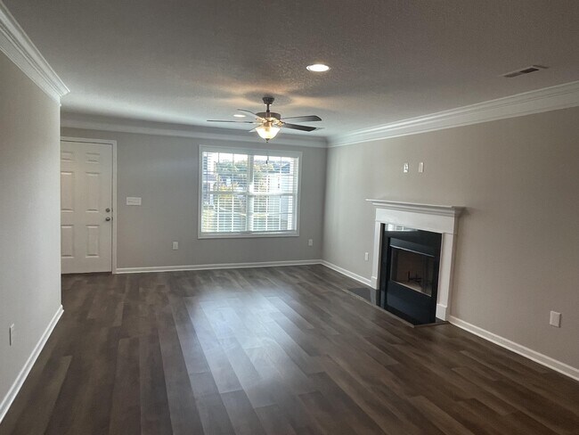 Building Photo - 8241 Zodiac Ln