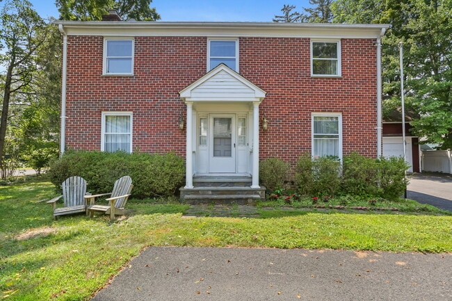 Building Photo - 11A Mead Ave