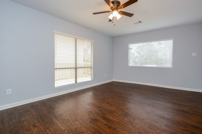 Building Photo - 51 Harbour Row Dr