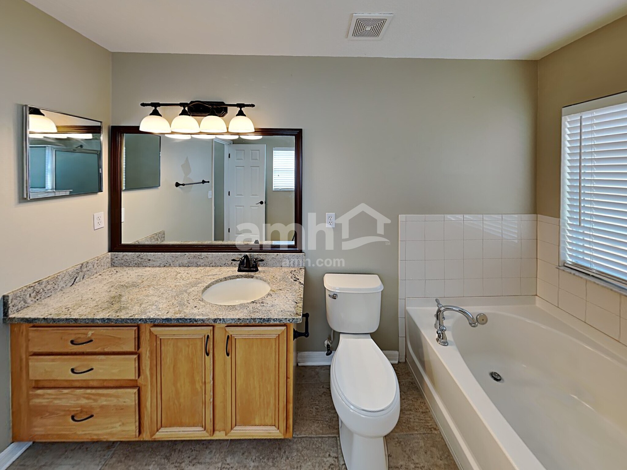 Building Photo - 18804 Sunterra Dr