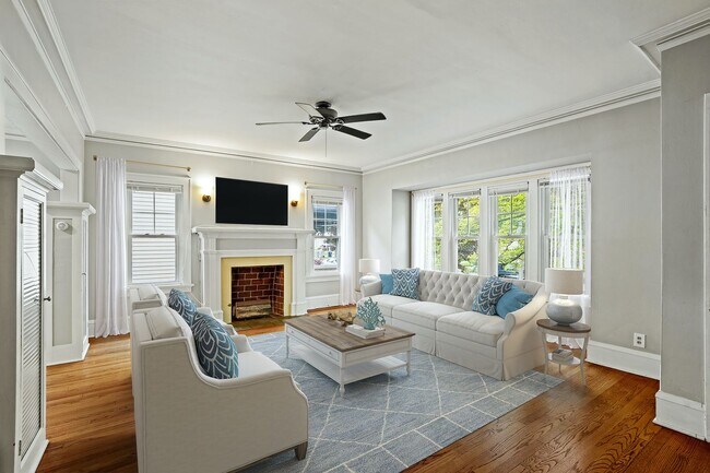 Primary Photo - Rare 2 bedroom Lower