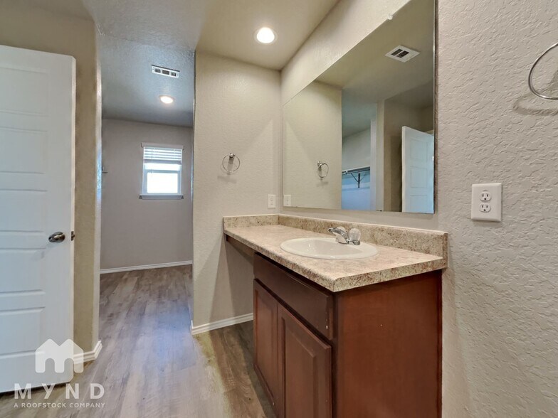 Building Photo - 4105 Asher Alley