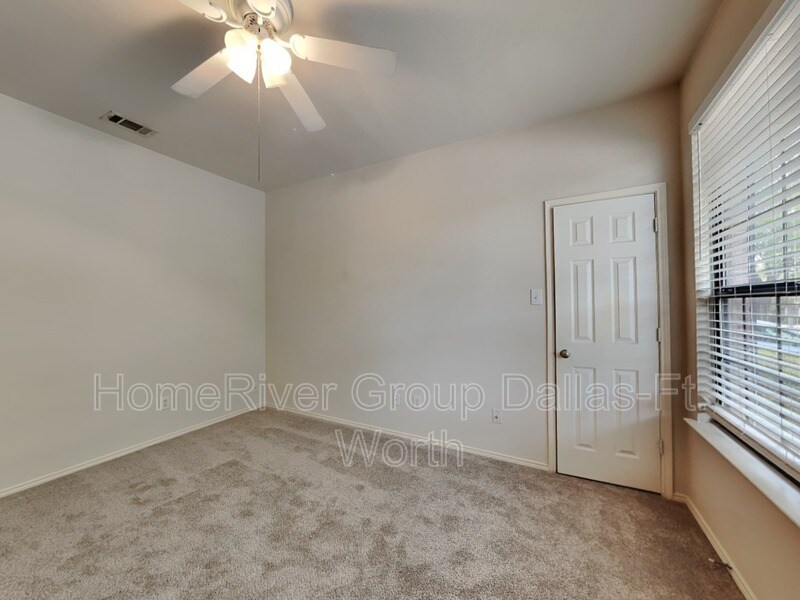 Building Photo - 10709 Lipan Trail