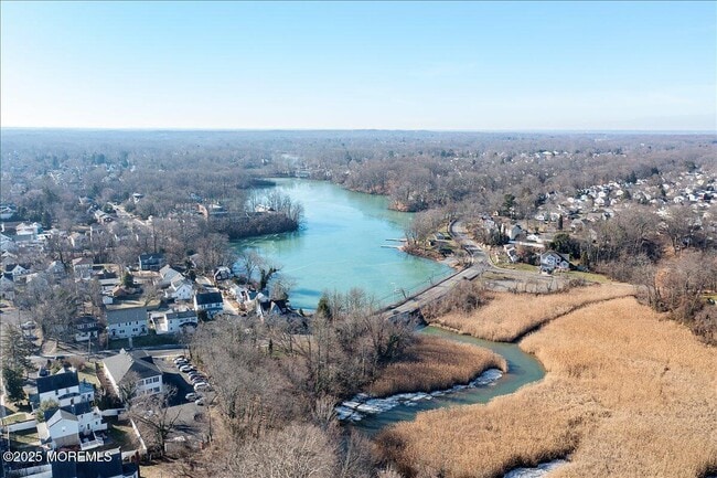 Building Photo - 144 Lower Main St