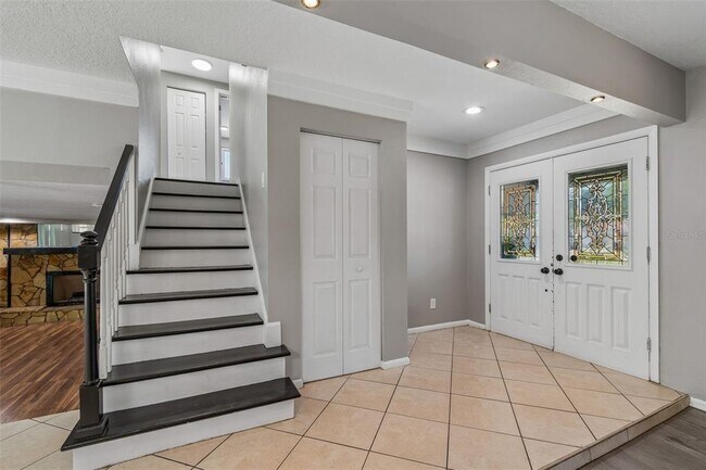 Building Photo - 7111 Gateway Ct