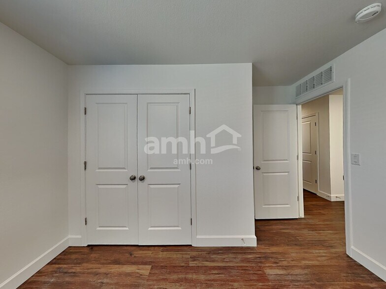 Building Photo - 8839 N 171st Dr