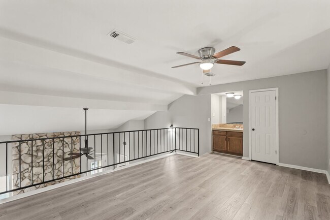 Building Photo - 12322 Wild Pine Dr