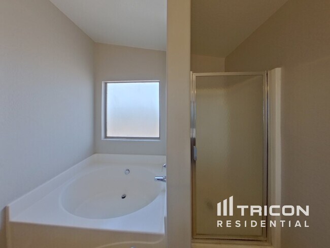 Building Photo - 17679 N Avelino Dr