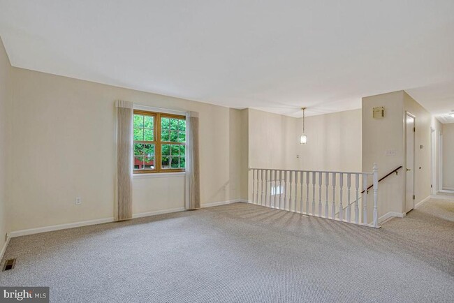 Building Photo - 607 Ridge Dr