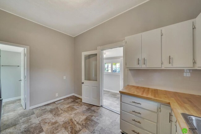 Building Photo - Remodeled 3 Bedroom Home. Ready soon!